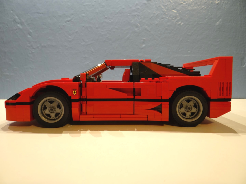 Illustration for article titled LEGO 10248 Ferrari F40 Review